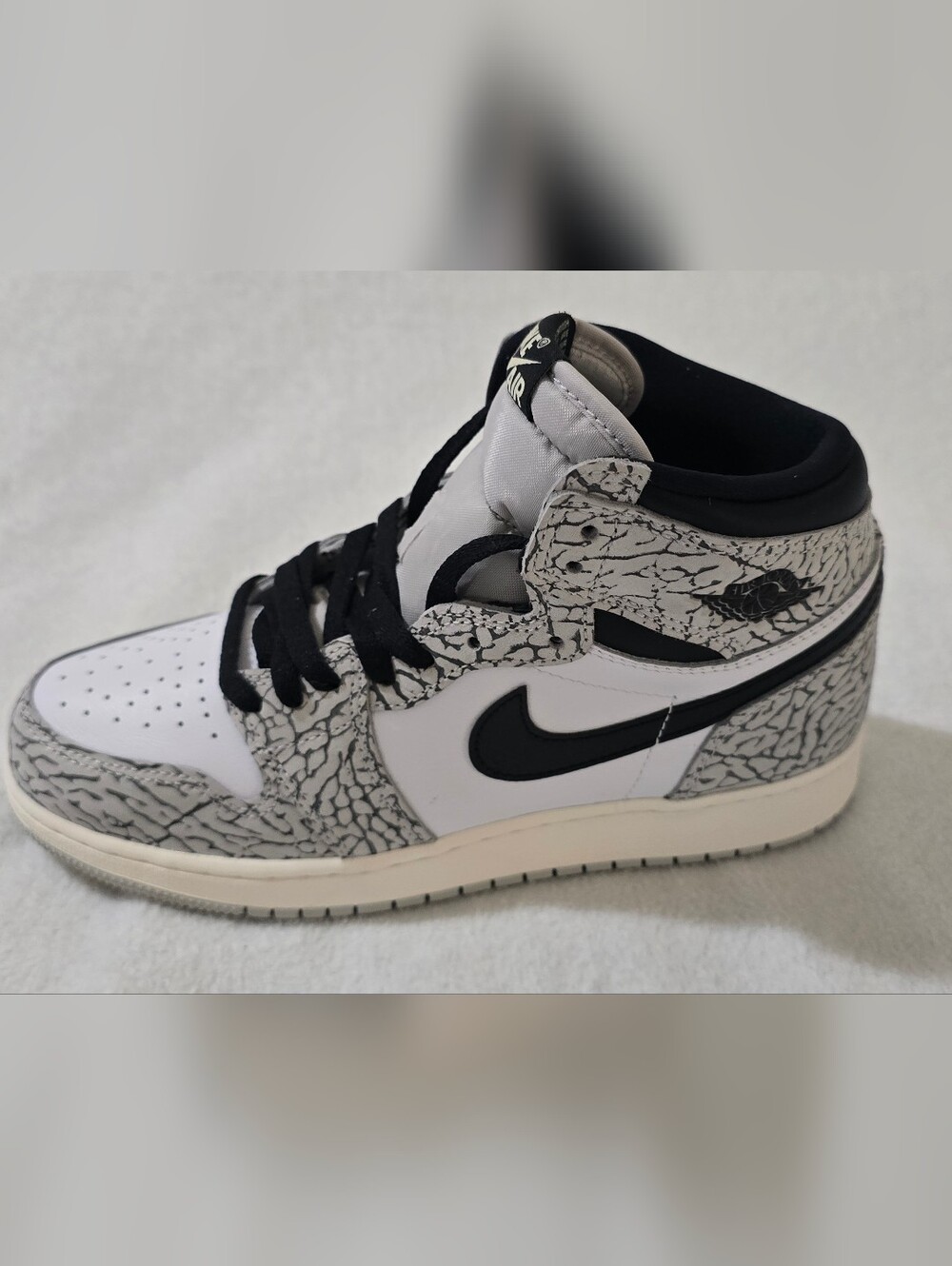 Jordan Kids Sneakers White Black Gray Elephant Print 8 Womens 6.5 Youth